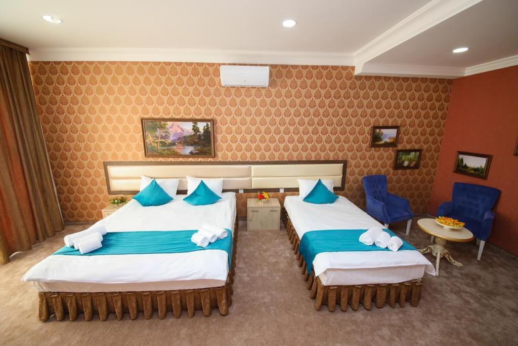 Hotel Globus Tashkent Exterior foto