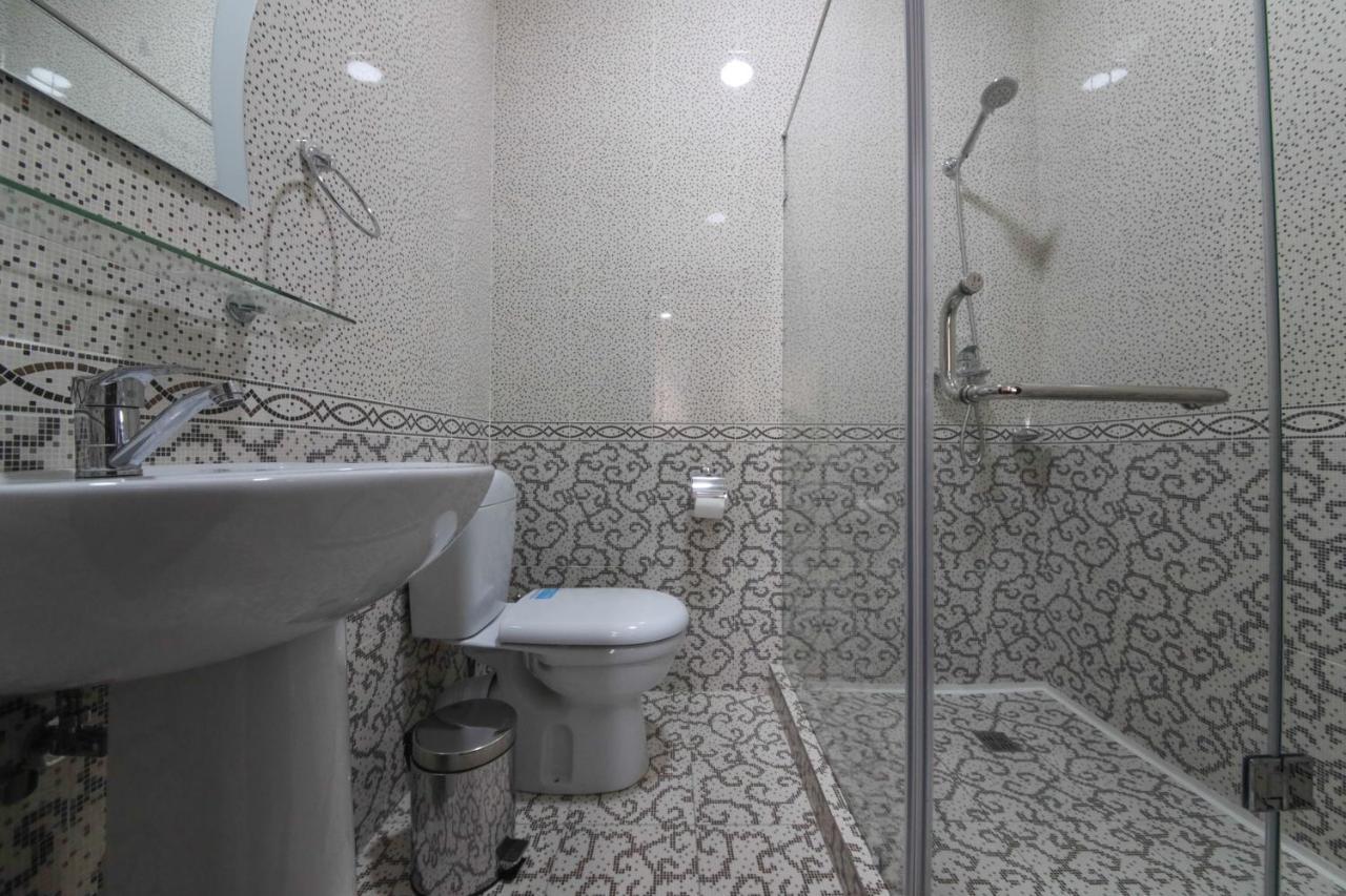 Hotel Globus Tashkent Exterior foto